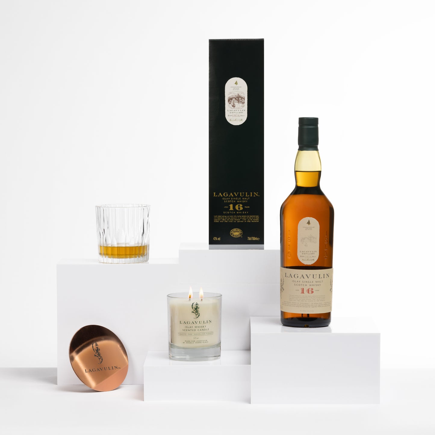 Lagavulin 16 Jahre Single Malt Scotch Whisky, 70cl & Lagavulin Islay Kerze & Lagavulin Kupfer-Untersetzer